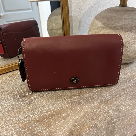 Coach Dinky Glovetanned Leather Crossbody Bag Burgundy Red - Picture 2 of 14